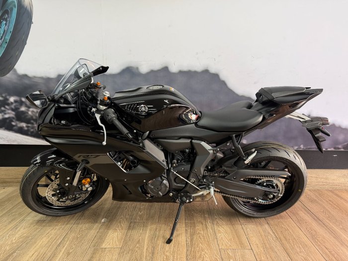 2025 Yamaha 2025 YAMAHA 655CC YZF-R7LAS