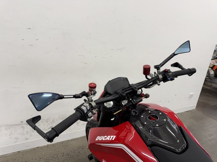 2020 DUCATI HYPERMOTARD 950 (RED) Red
