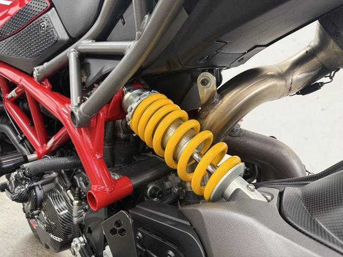 2020 DUCATI HYPERMOTARD 950 (RED) Red