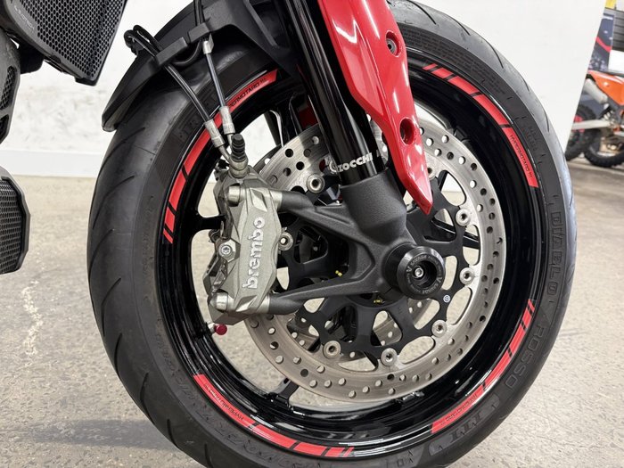 2020 DUCATI HYPERMOTARD 950 (RED) Red