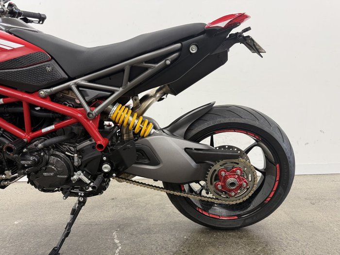 2020 DUCATI HYPERMOTARD 950 (RED) Red