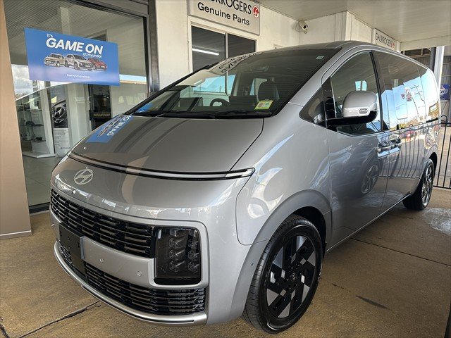 2026 HYUNDAI STARIA HEV