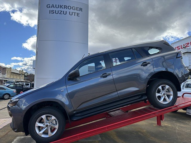 2026 ISUZU MU-X LS-M