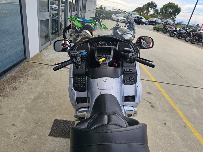 2010 Honda GL1800 (GL1800A) GOLDWING Silver