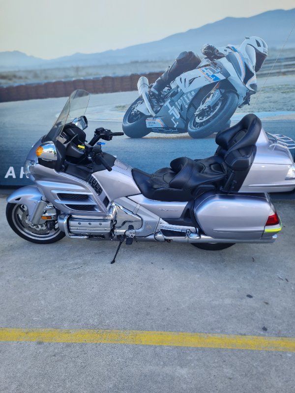 2010 Honda GL1800 (GL1800A) GOLDWING Silver