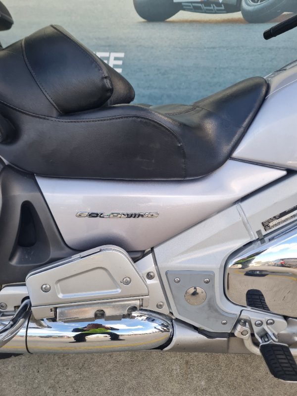 2010 Honda GL1800 (GL1800A) GOLDWING Silver