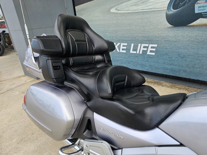 2010 Honda GL1800 (GL1800A) GOLDWING Silver