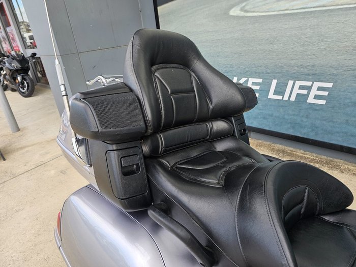 2010 Honda GL1800 (GL1800A) GOLDWING Silver
