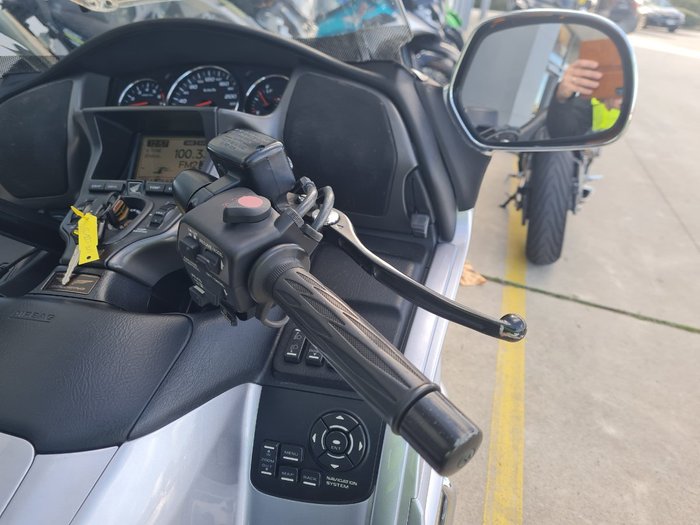 2010 Honda GL1800 (GL1800A) GOLDWING Silver