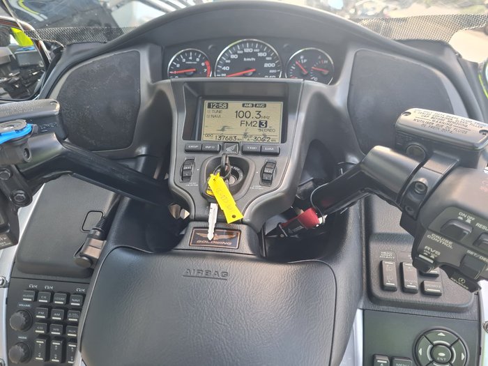 2010 Honda GL1800 (GL1800A) GOLDWING Silver