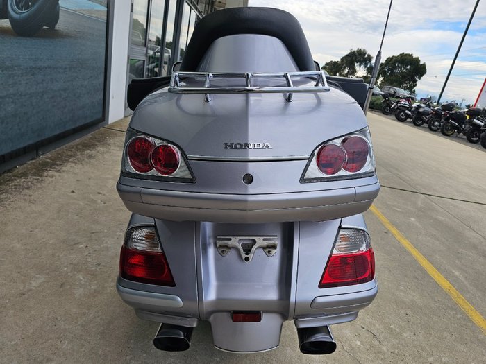 2010 Honda GL1800 (GL1800A) GOLDWING Silver