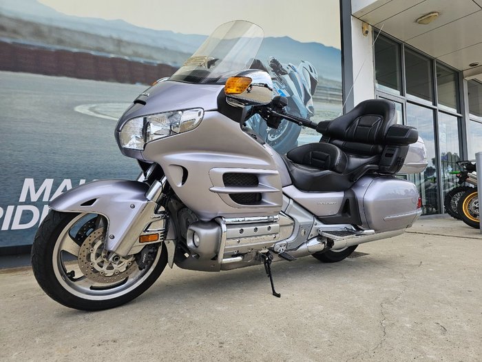 2010 Honda GL1800 (GL1800A) GOLDWING Silver