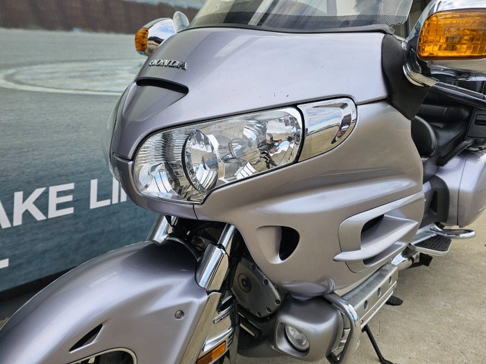 2010 Honda GL1800 (GL1800A) GOLDWING Silver