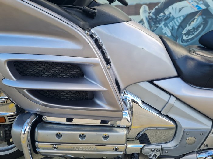 2010 Honda GL1800 (GL1800A) GOLDWING Silver