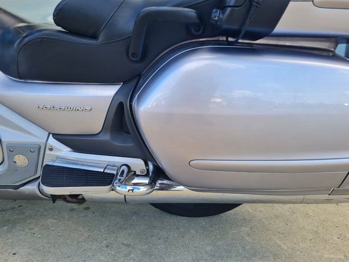 2010 Honda GL1800 (GL1800A) GOLDWING Silver