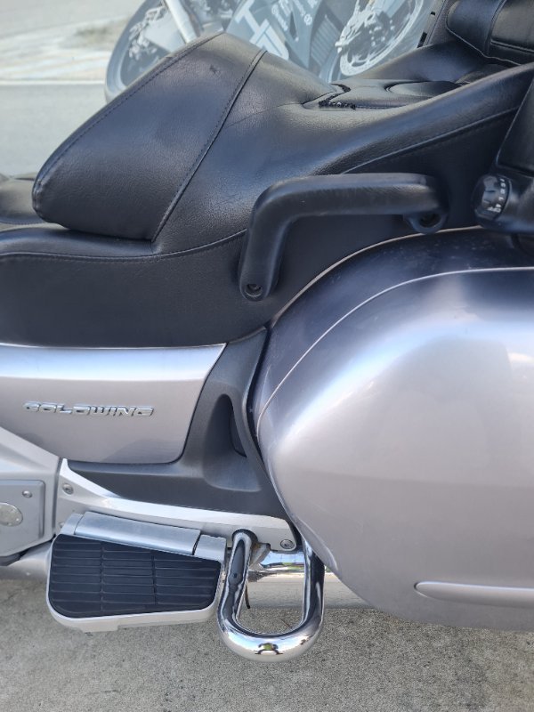 2010 Honda GL1800 (GL1800A) GOLDWING Silver