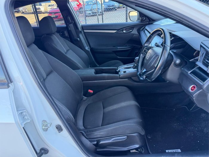 2019 HONDA CIVIC VTi-S