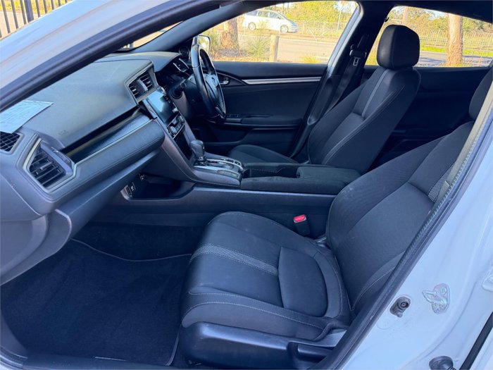 2019 HONDA CIVIC VTi-S