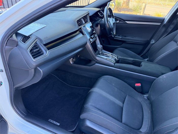 2019 HONDA CIVIC VTi-S