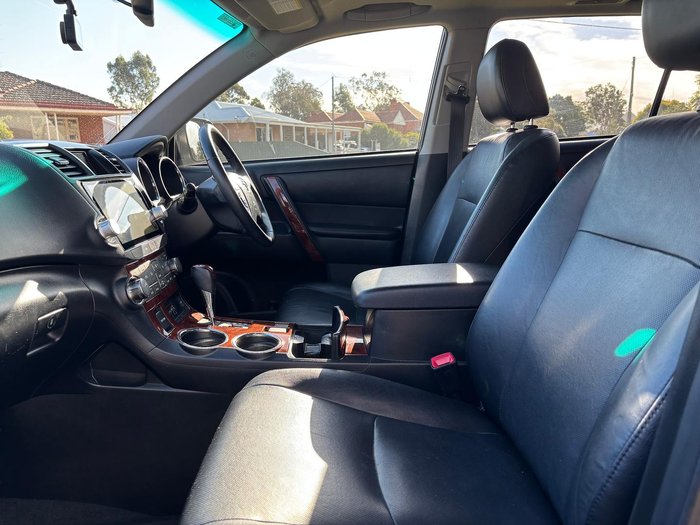 2013 Toyota Kluger Grande