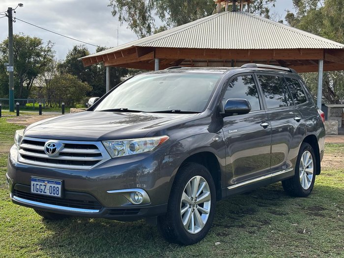 2013 Toyota Kluger Grande GSU40R