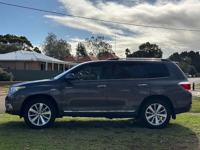 2013 Toyota Kluger Grande GSU40R