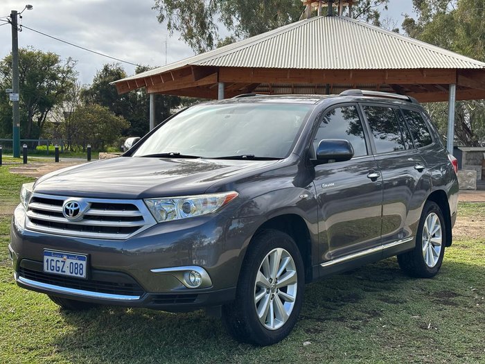 2013 Toyota Kluger Grande GSU40R