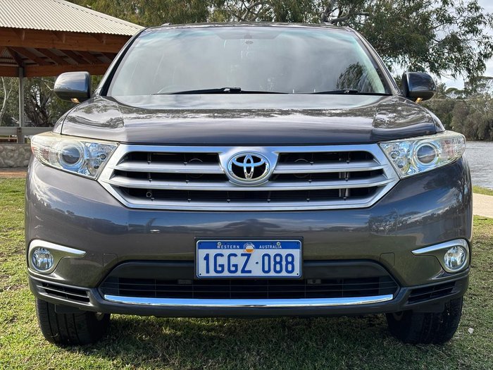 2013 Toyota Kluger Grande GSU40R