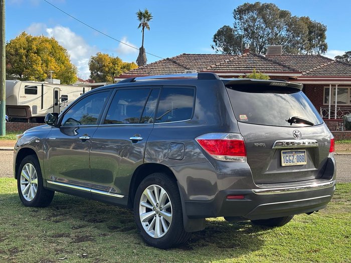 2013 Toyota Kluger Grande