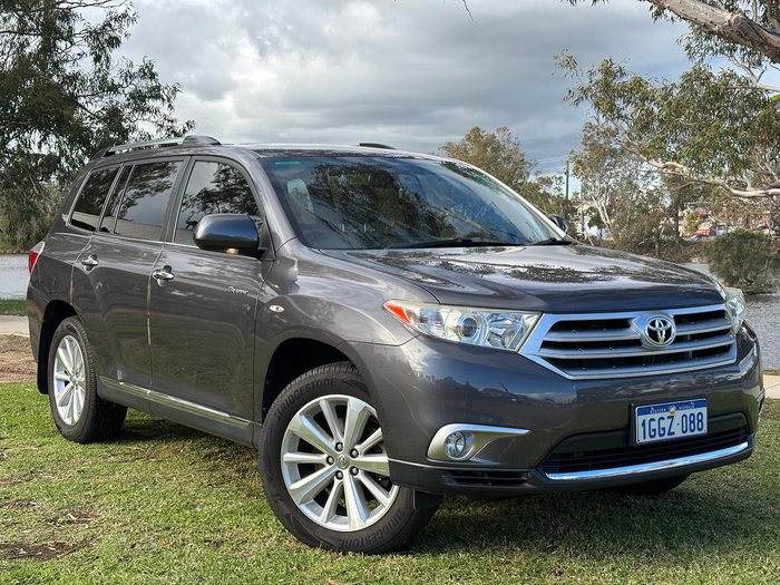 2013 Toyota Kluger