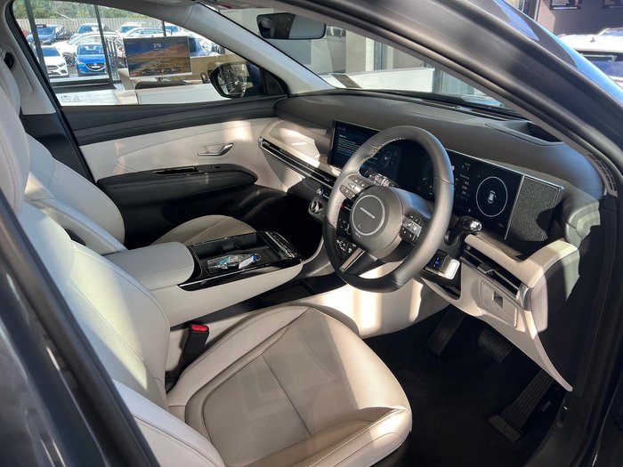 2026 Hyundai Tucson Hybrid Premium