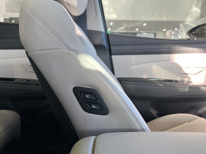 2026 Hyundai Tucson Hybrid Premium