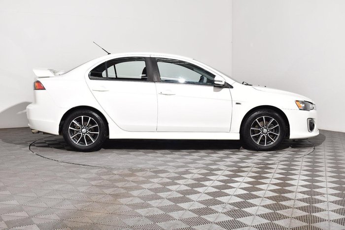 2016 Mitsubishi Lancer ES Sport