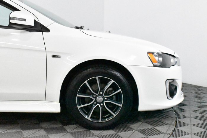2016 Mitsubishi Lancer ES Sport