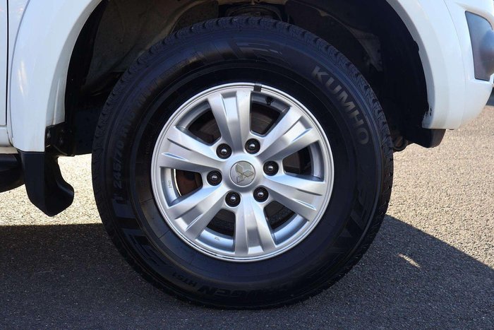 2015 Mitsubishi Triton GLX