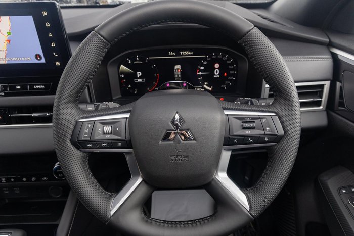 2026 Mitsubishi Outlander LS