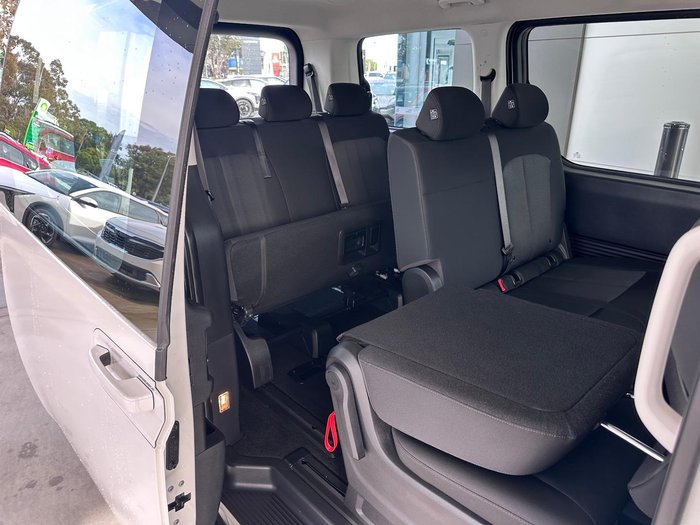 2025 Hyundai STARIA