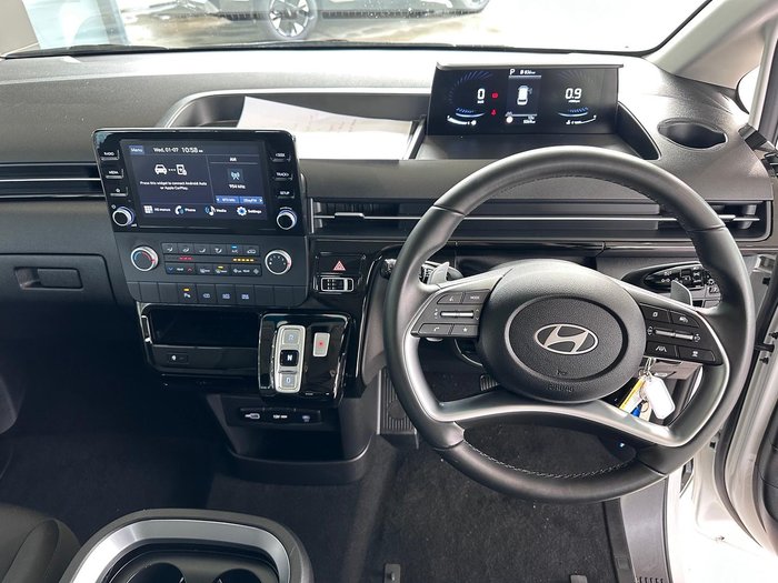 2025 Hyundai STARIA