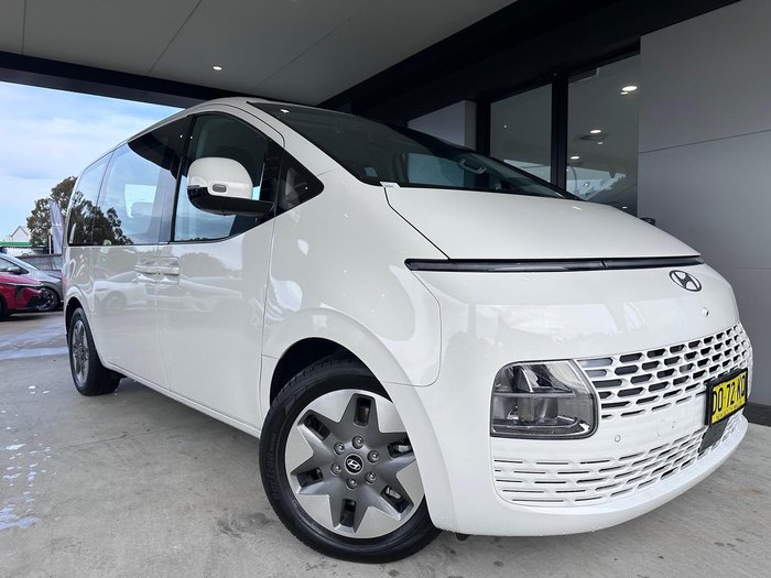 2025 Hyundai STARIA