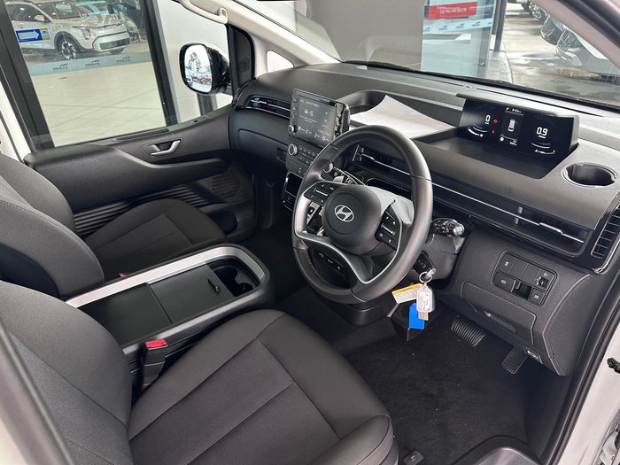 2025 Hyundai STARIA