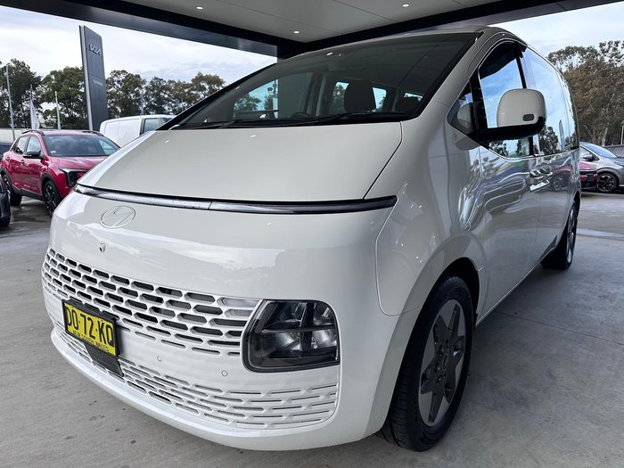 2025 Hyundai STARIA