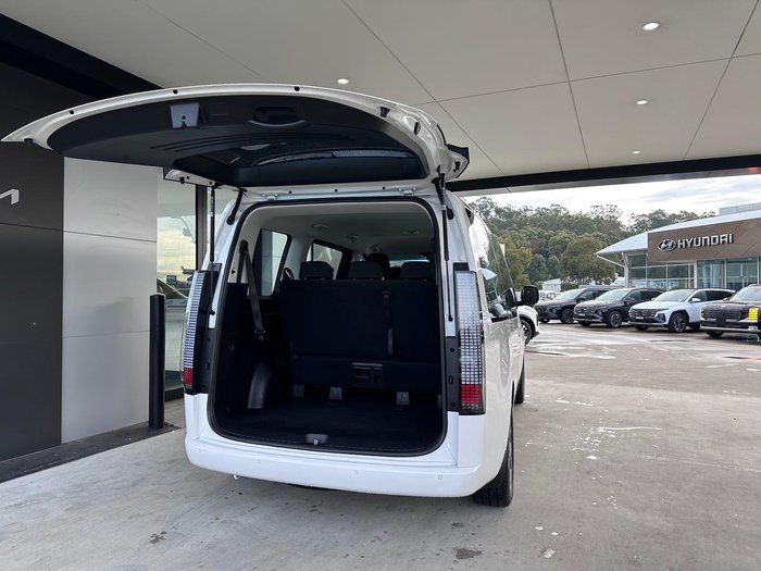 2025 Hyundai STARIA