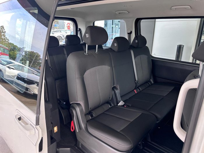 2025 Hyundai STARIA