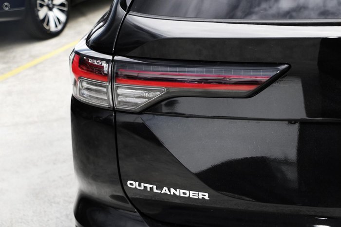 2025 Mitsubishi Outlander Exceed Tourer