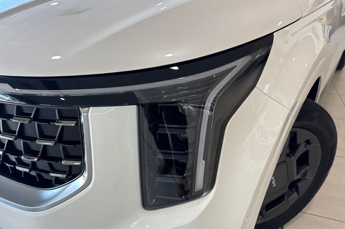 2025 Kia Carnival GT-Line HEV
