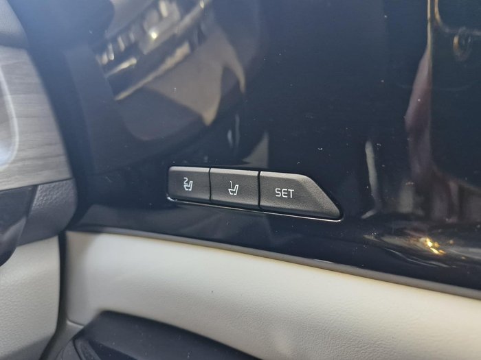 2023 Kia Carnival Platinum