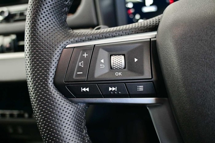 2025 Mitsubishi Outlander LS