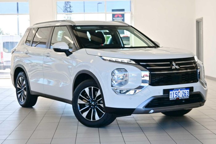 2025 Mitsubishi Outlander LS