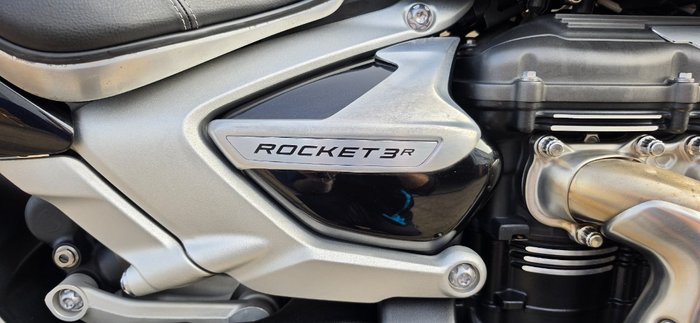 2022 TRIUMPH ROCKET 3 R Black