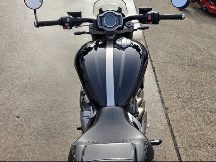 2022 TRIUMPH ROCKET 3 R Black